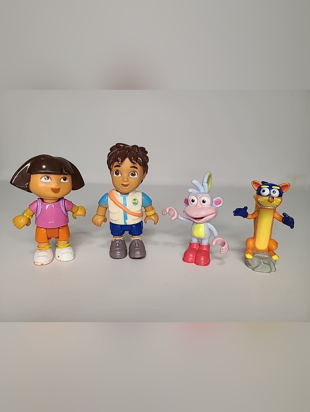 Dora & Friends Play Figure Set